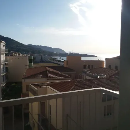 Casa Floridea -mediterranea Sicilia Apartment