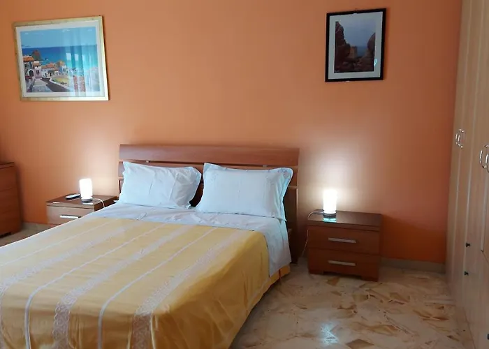 Casa Floridea -mediterranea Sicilia * تْشيفالو